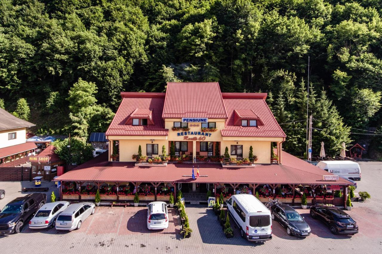 Pensiune Restaurant Route60 Ciucea ภายนอก รูปภาพ